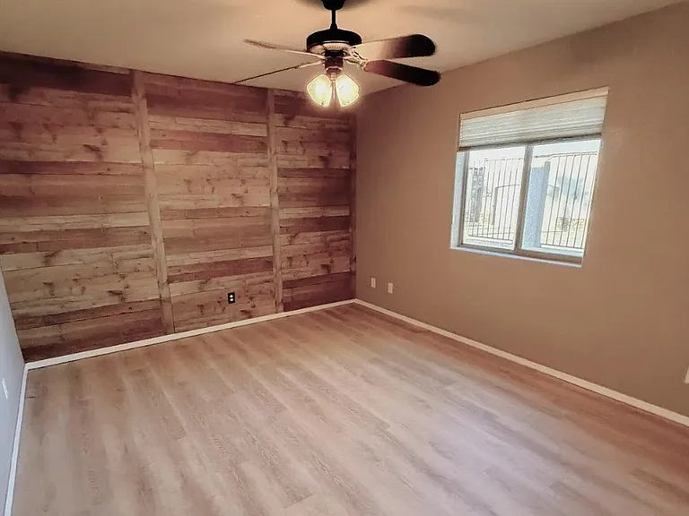 1034 Gleneagles Dr — Photo 8