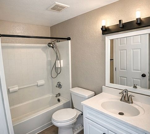 5th image of 230 N 4th Ave #102