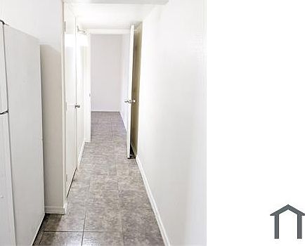 4th image of 1609 W Latham St #14