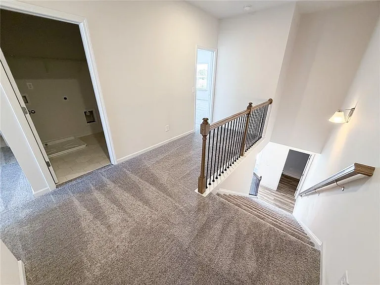 1013 Stiles Ct — Photo 4