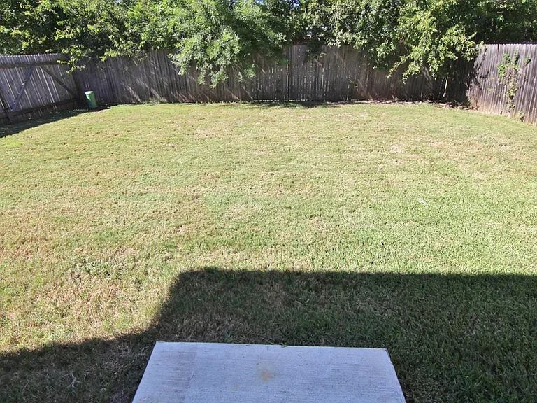 7031 Heathers Pond — Photo 3