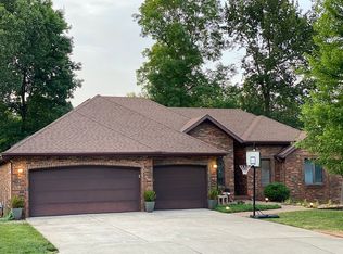 3907 E Kingsbury St, Springfield, MO 65809