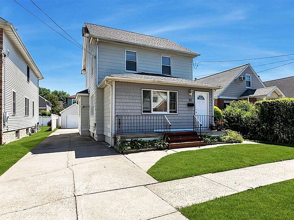 2nd image of 132 N 11th St
