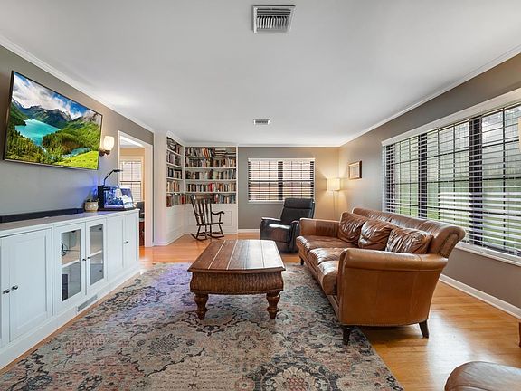 5th image of 2314 Kilkenny Dr W