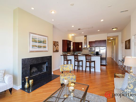 Kitchen / Living Room