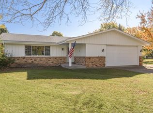 W163N10968 Briarcliff Ct, Germantown, WI 53022