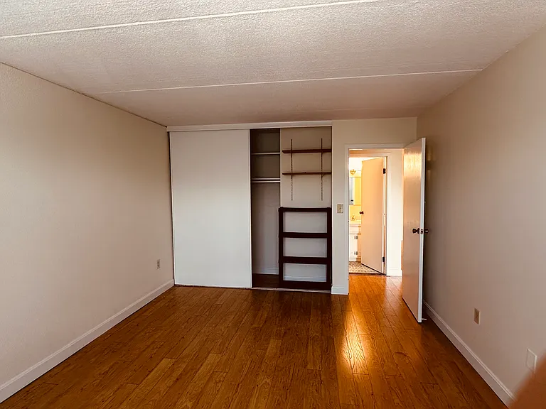 1550 Worcester Rd #526 — Photo 33