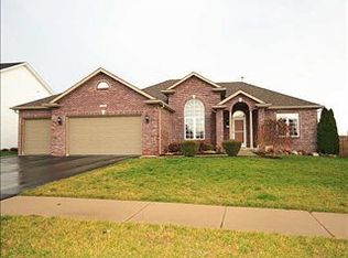 7361 Wimbledon Rd, Machesney Park, IL 61115