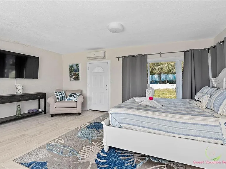 14182 Lake Mary Jane Rd — Photo 12