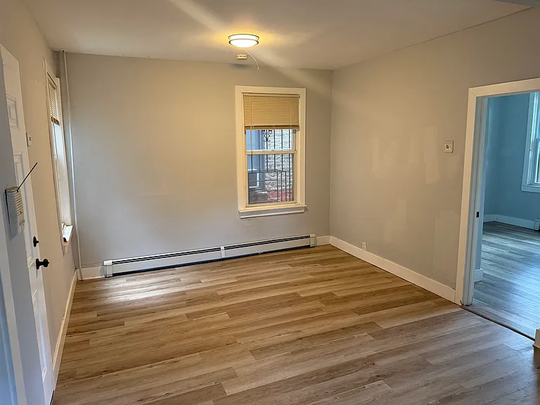 89 Bostwick Ave #1R — Photo 9