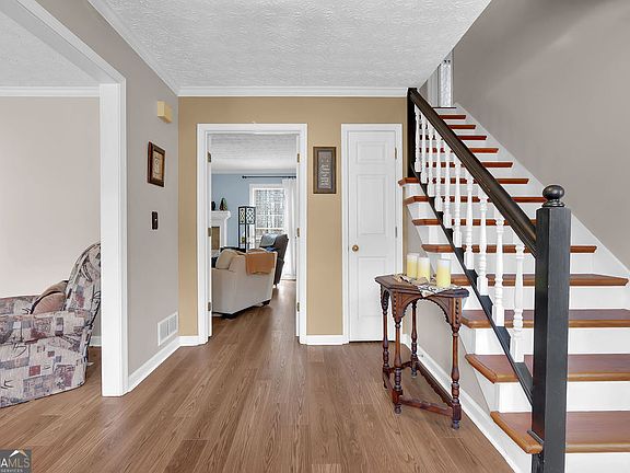 3rd image of 2385 Waterton Ridge Trl
