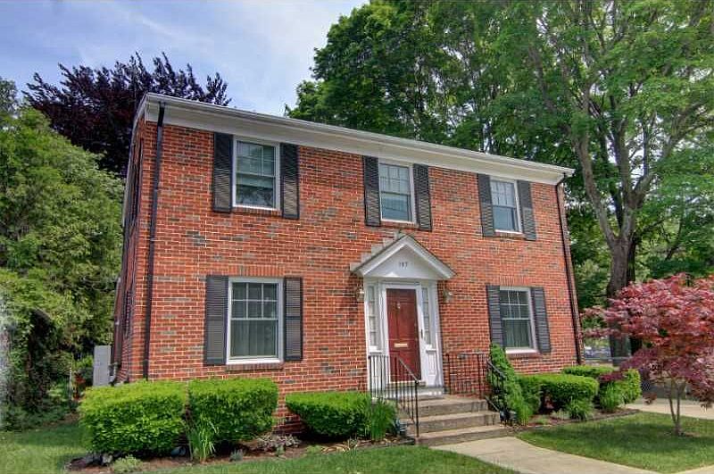 1st image of 197 Wyndham Ave