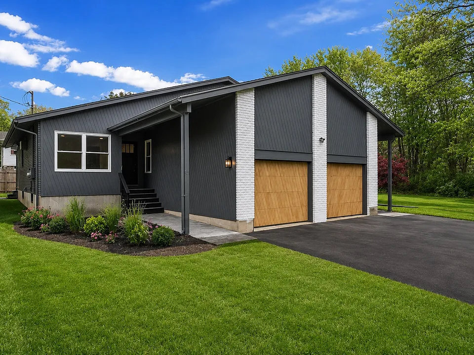 35 Lilly St #35