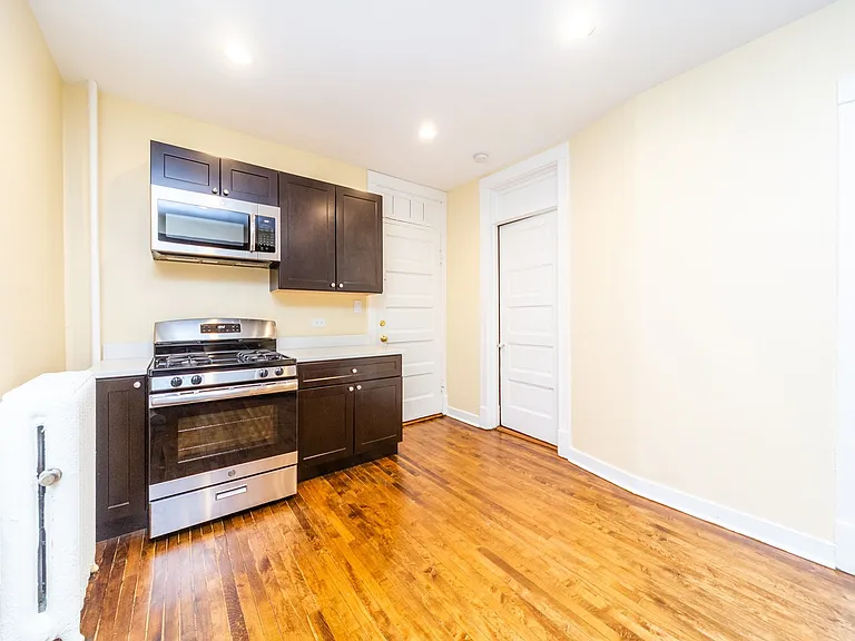 1204 Lexington — Photo 20
