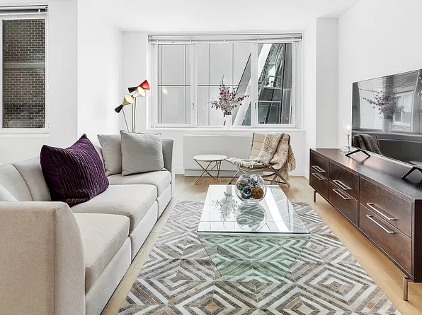 322 W 57th St APT 27R, New York, NY 10019