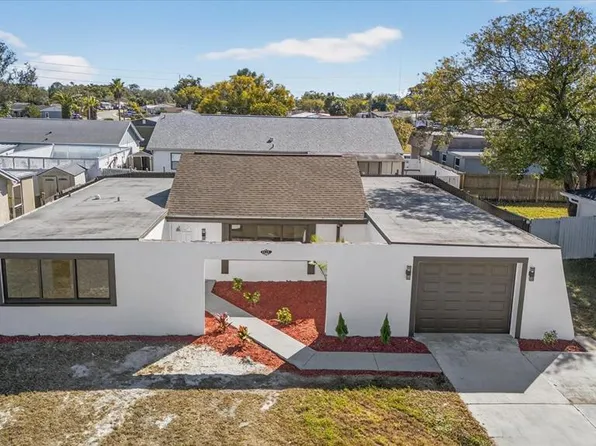 3212 Honeymoon Ln, Holiday, FL 34691