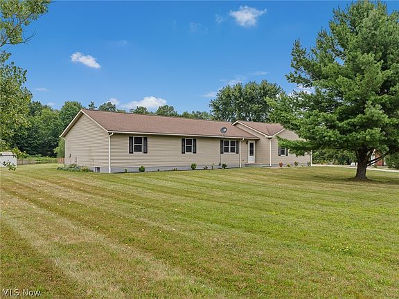 5th image of 7915 Kennard Rd