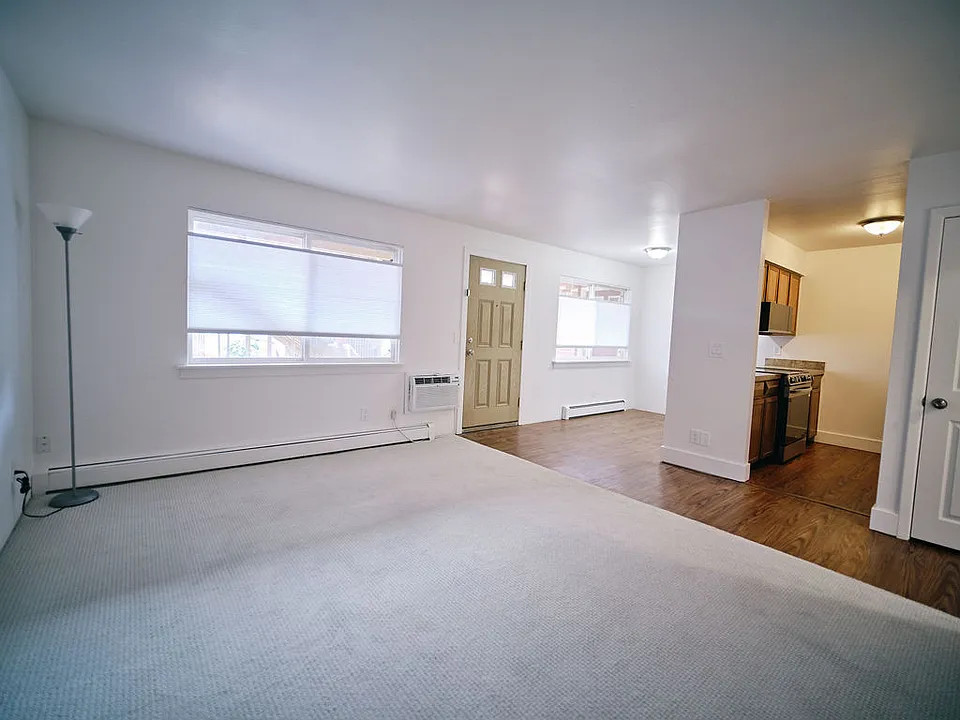 4955 Moorhead Ave #2