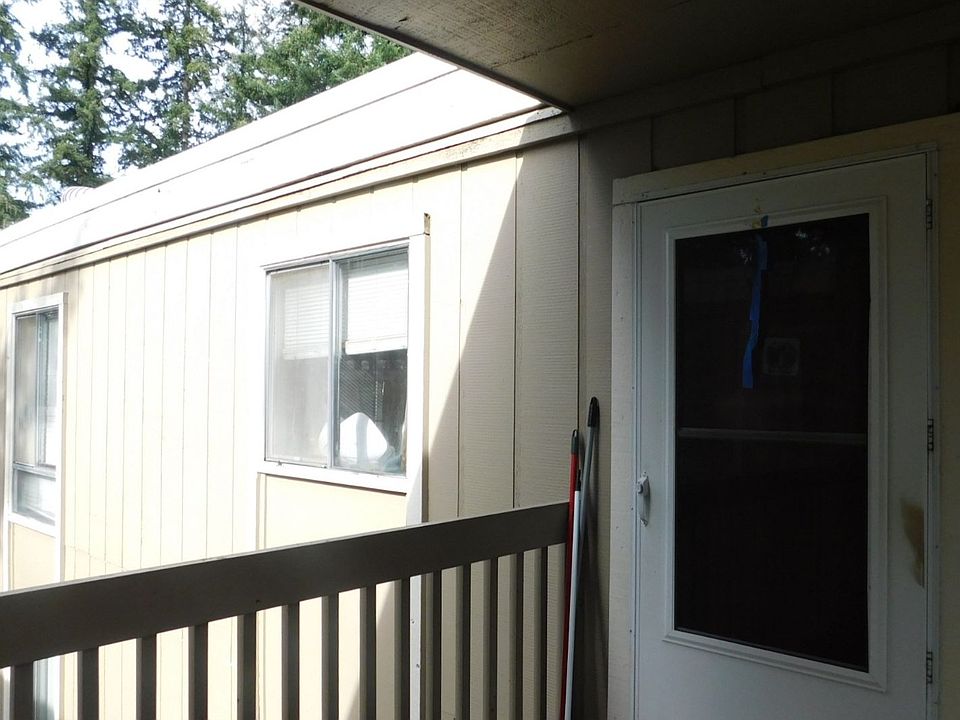 2nd image of 4811 180th St SW APT D205