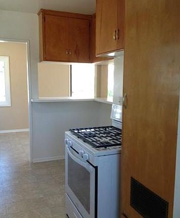 5th image of 17388 Malaga St