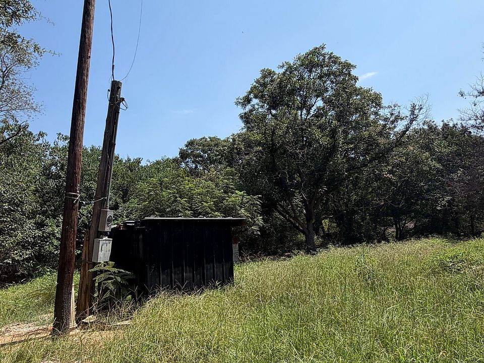 2nd image of 112 Quinton Rowland Rd