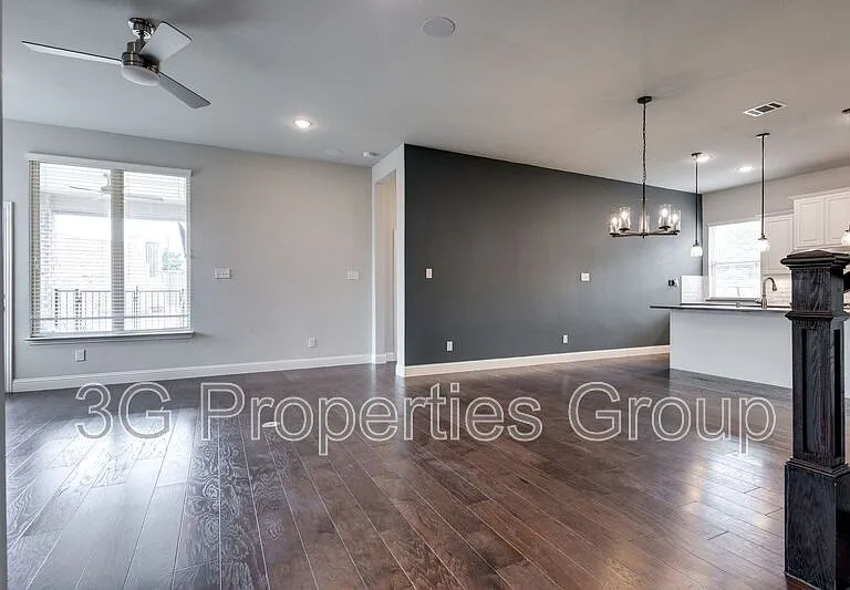 3521 Camden Ct — Photo 16