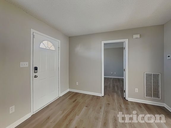 3rd image of 713 Ilex Ct