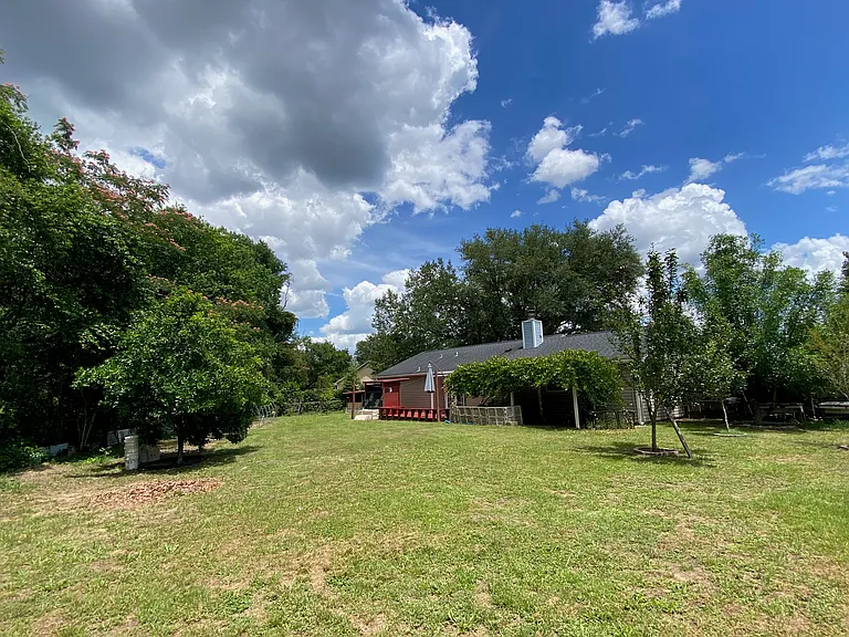 1364 Lawndale Rd — Photo 34
