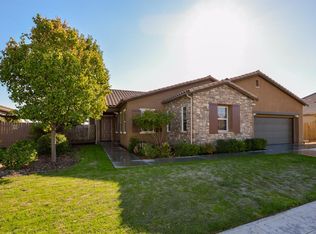 6433 W Wrenwood Ln, Fresno, CA