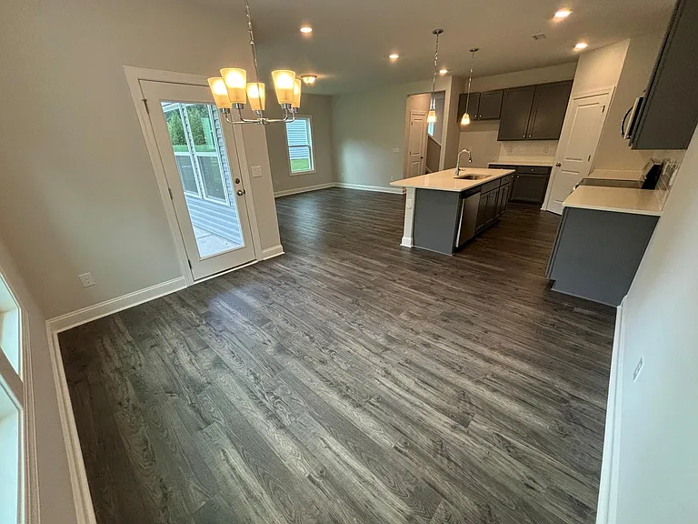 520 Barrington Row Ave — Photo 7