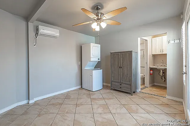 Cloudmont Dr — Photo 4
