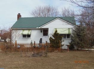 1645 Cardinal Dr, Bethlehem, PA 18015