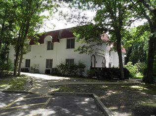 388 Birchwood Rd, Medford, NY 11763