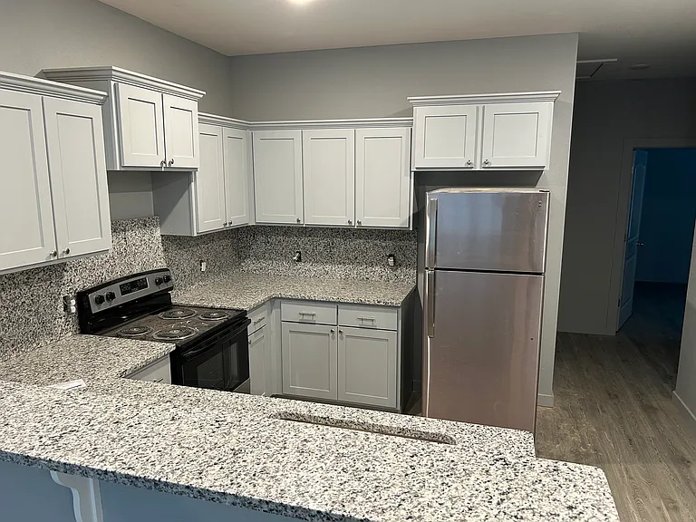 1723 Grand Ave #B — Photo 3