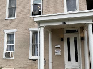 237 W King St, Chambersburg, PA