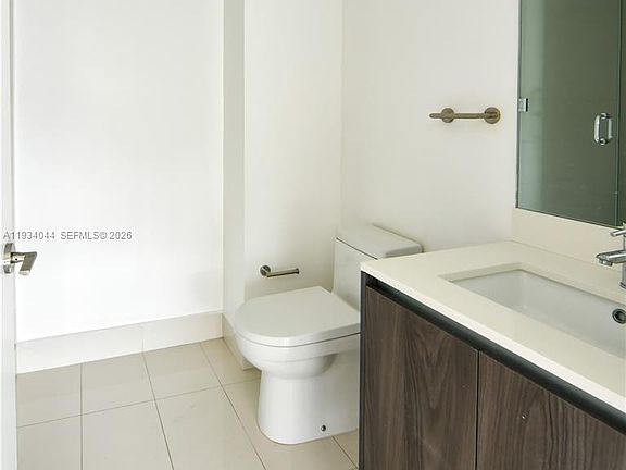 4th image of 480 NE 31st St Unit 3405