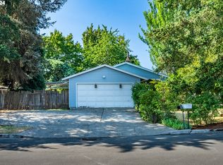 1011 S Ivy St, Cornelius, OR 97113