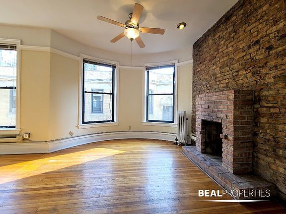 3rd image of 1220 N Dearborn St #B3
