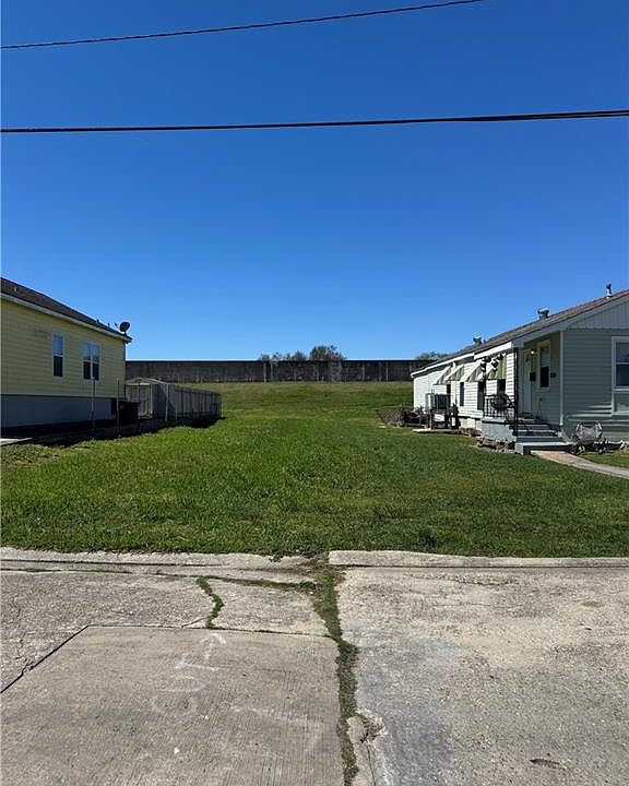 1st image of 6052 Warrington Dr