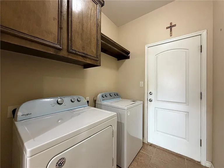 6905 Aaron Dr — Photo 29