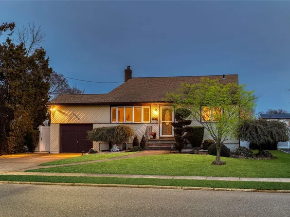 1545 Lakeshore Drive, Massapequa Park, NY 11762