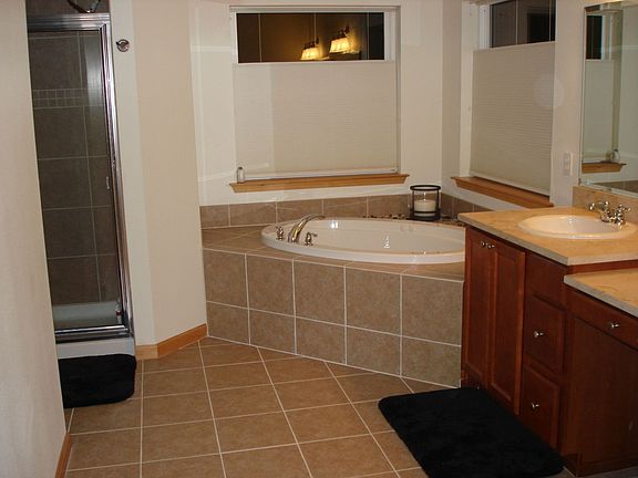 True 5-piece master bath