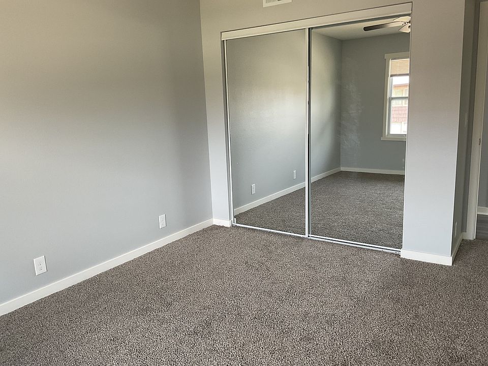 1st image of 210 19th St NE #11375521