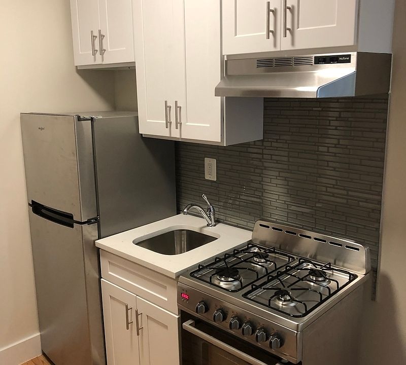 1st image of 442 W 54th St #56
