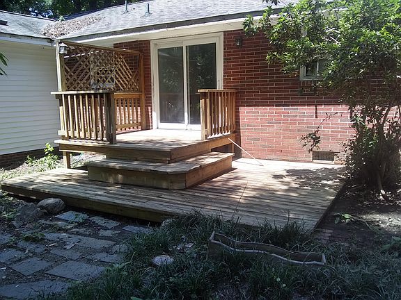4th image of 2627 Shoreham Dr