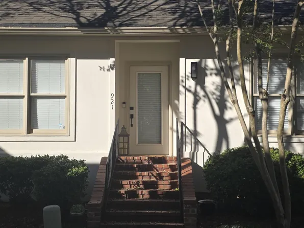 921 Bayridge Dr, Jackson, MS 39211