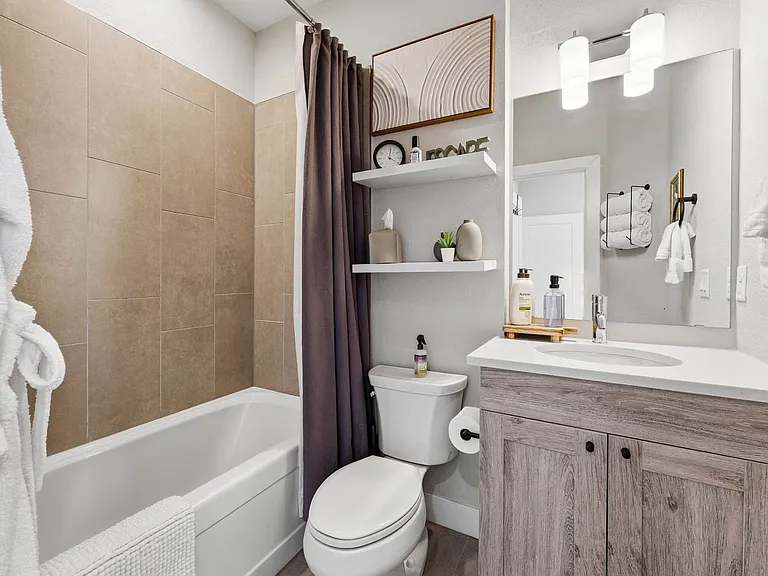 1731 Irving St #105 — Photo 46