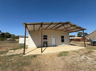 160 Summit Dr, Springtown, TX 76082