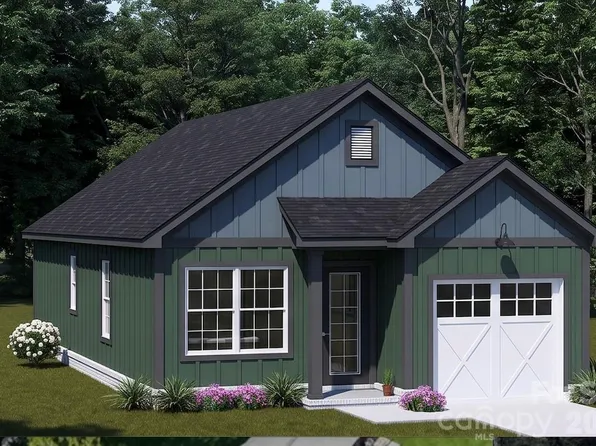 504 Twinbrook Ln, Maggie Valley, NC 28751