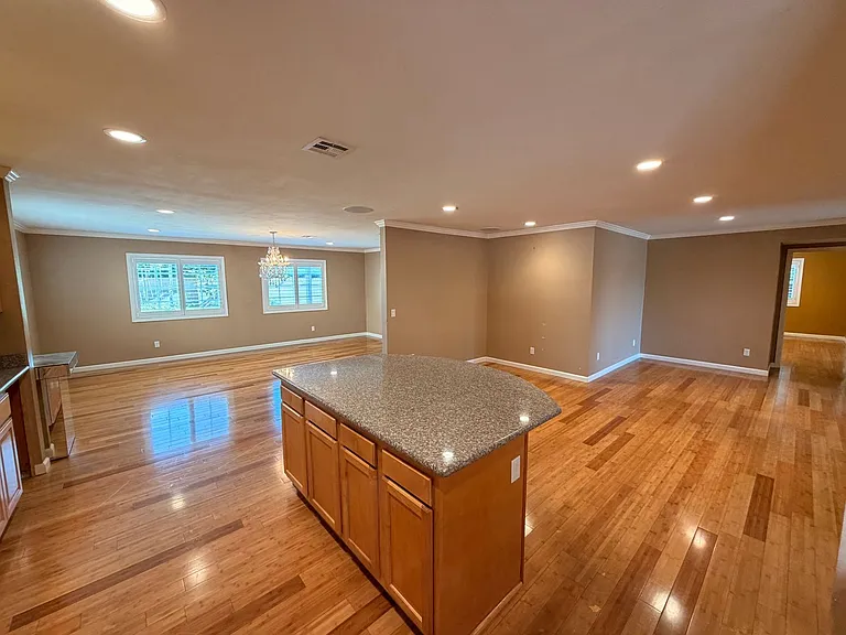 6662 San Francisco Dr — Photo 7